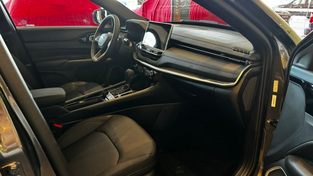 jeep compass 2.0 hurricane 4 turbo gasolina overland at9. 0km jeep compass 2.0 hurricane 4 turbo gasolina overland at9. 0km