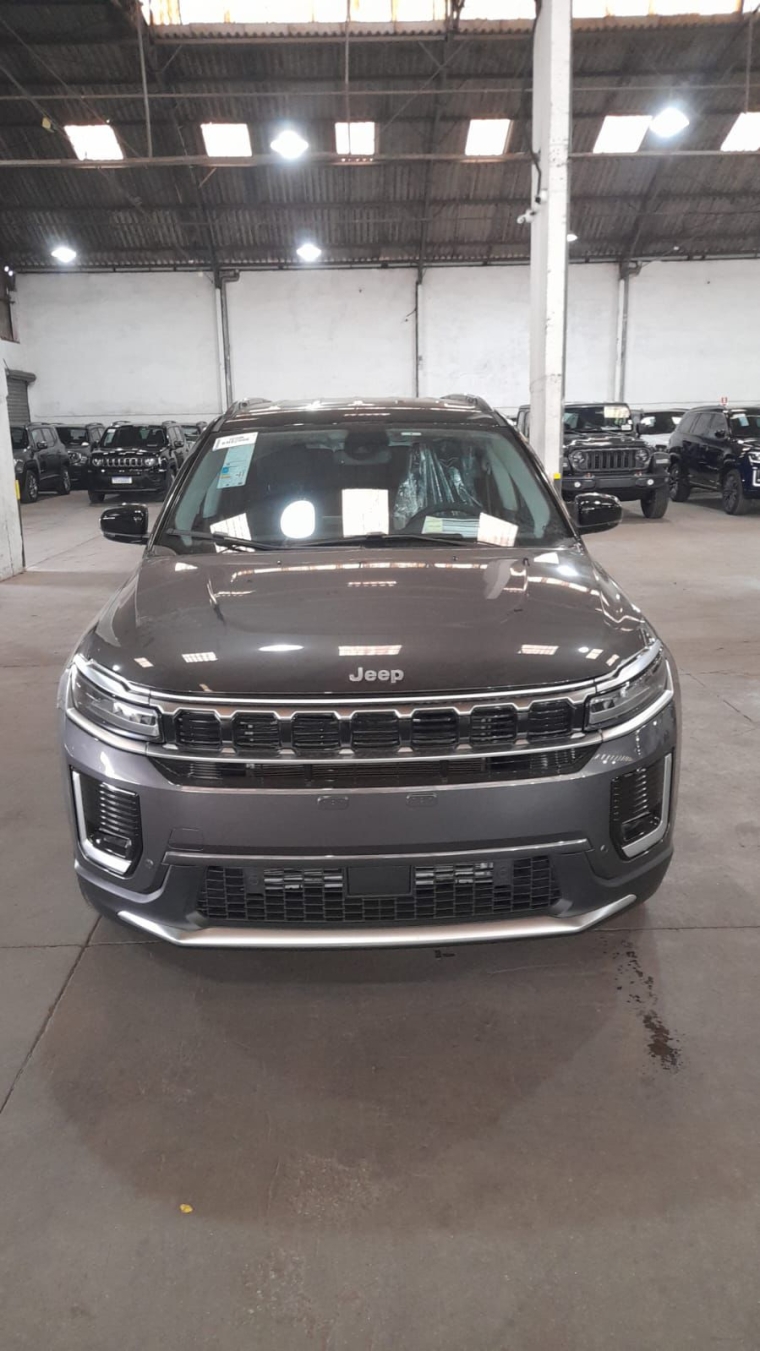 jeep commander 1.3 t270 turbo flex longitude at6 1.7 5p automatico 2026
