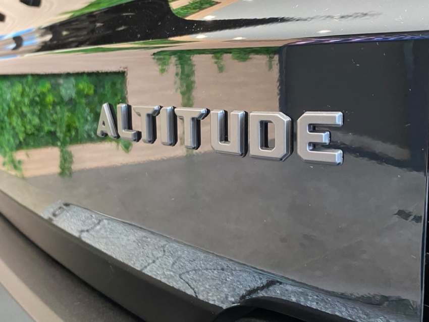 jeep avenger altitude t200 hybrid mhev flex cvt 1.0 5p automatico 20277