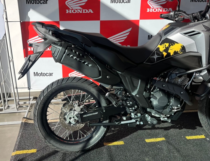 xre 300 sahara standard 2025/20253