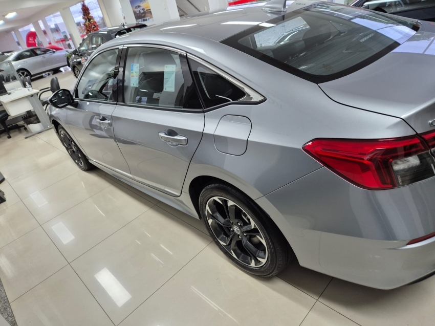 honda civic 2.0 di e:hev touring e-cvt.
