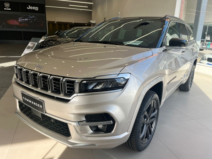 jeep commander 2.2 turbo diesel overland at9 2.7 gasolina 5p automatico 2025 jeep commander 2.2 turbo diesel overland at9 2.7 gasolina 5p automatico 2025