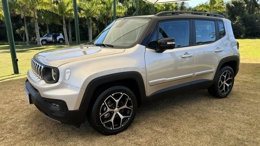 jeep renegade 1.3 t270 turbo flex sahara at6 1.8 5p automatico 2025 jeep renegade 1.3 t270 turbo flex sahara at6 1.8 5p automatico 2025