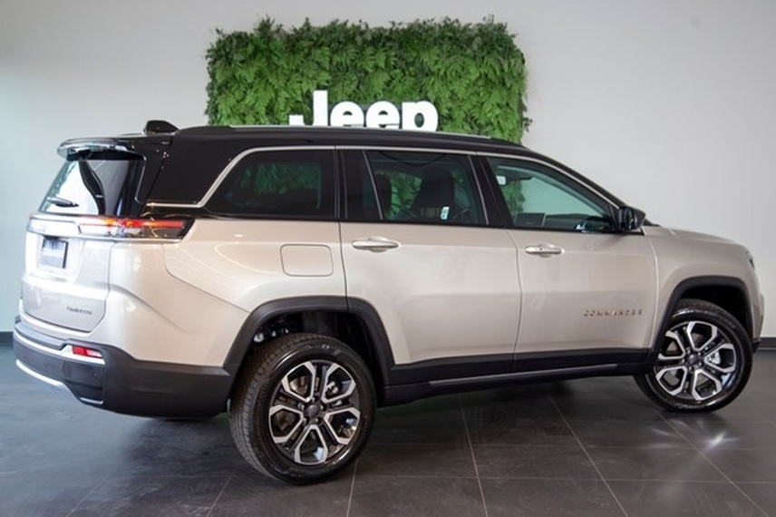 jeep commander 1.3 t270 turbo flex limited at6 2.0 4p automatico 2026