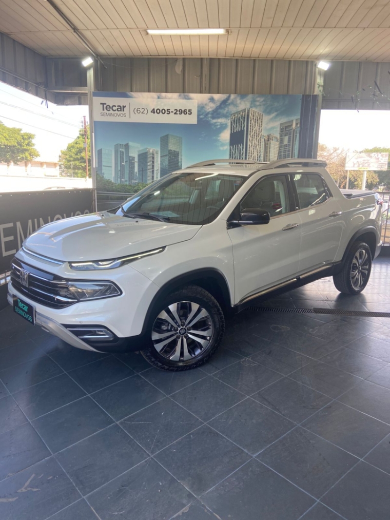 fiat toro 2.0 16v turbo diesel volcano 4wd at9 4p automatico 2023 fiat toro 2.0 16v turbo diesel volcano 4wd at9 4p automatico 2023