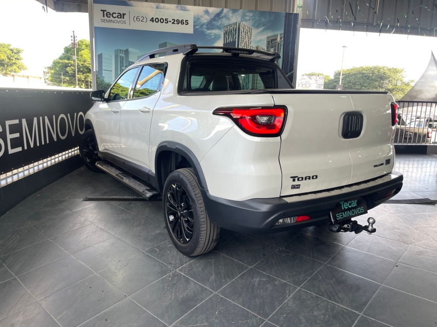 fiat toro 1.3 turbo 270 flex volcano at6 4p automatico 2024 fiat toro 1.3 turbo 270 flex volcano at6 4p automatico 2024