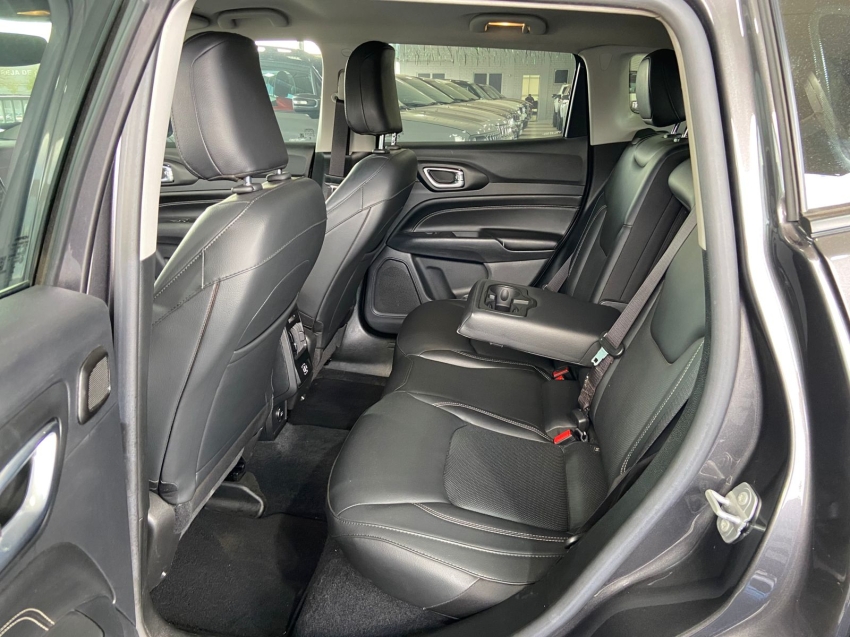 jeep compass 1.3 t270 turbo flex longitude at6 4p automatico 2023 jeep compass 1.3 t270 turbo flex longitude at6 4p automatico 2023