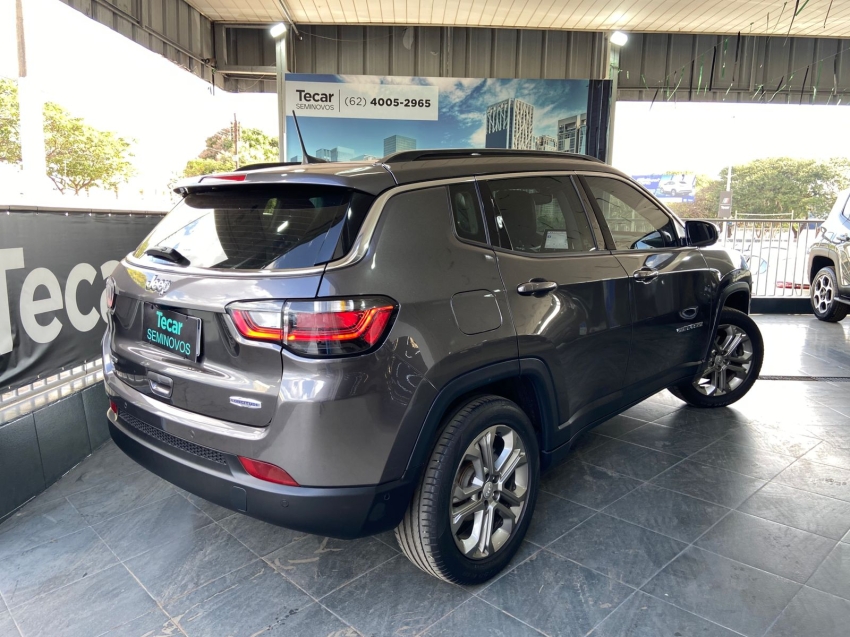 jeep compass 1.3 t270 turbo flex longitude at6 4p automatico 2023 jeep compass 1.3 t270 turbo flex longitude at6 4p automatico 2023