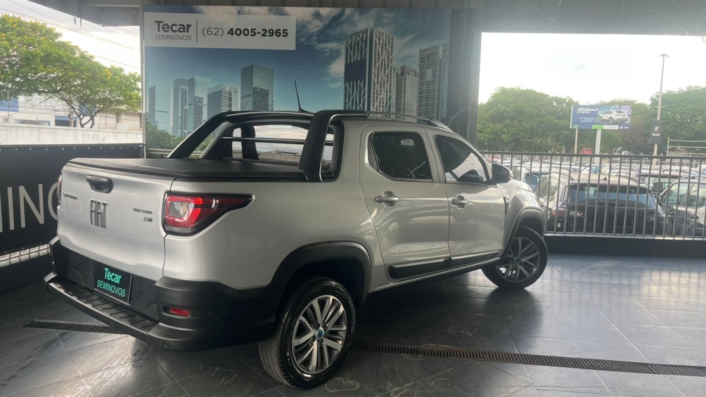 fiat strada 1.3 firefly flex volcano cd cvt 4p automatico 2024 fiat strada 1.3 firefly flex volcano cd cvt 4p automatico 2024