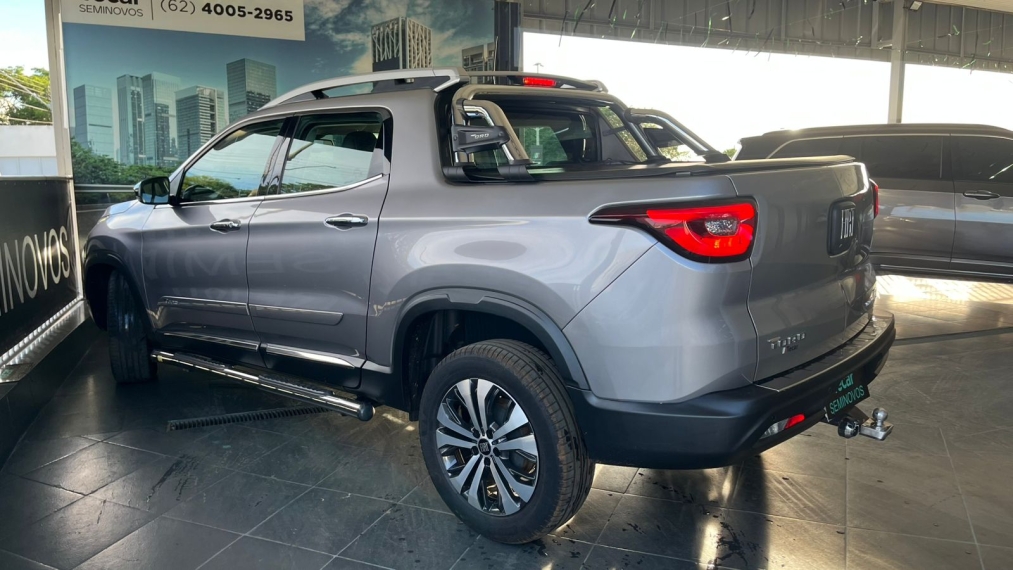 fiat toro 1.3 turbo 270 flex volcano at6 4p automatico 20255