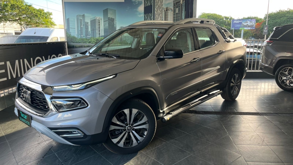 fiat toro 1.3 turbo 270 flex volcano at6 4p automatico 20251