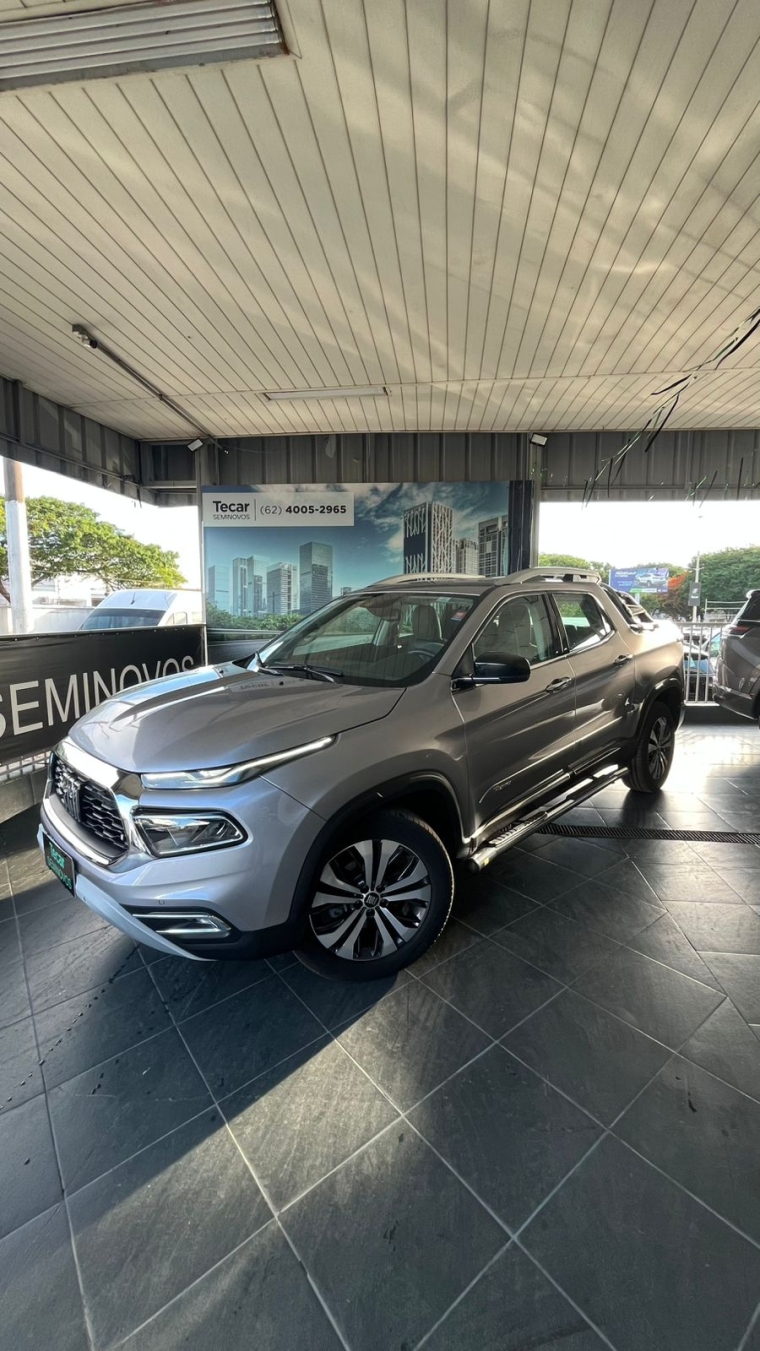 fiat toro 1.3 turbo 270 flex volcano at6 4p automatico 202512
