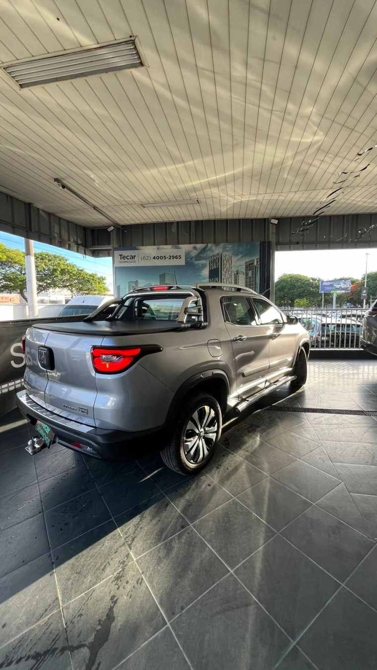 fiat toro 1.3 turbo 270 flex volcano at6 4p automatico 202510