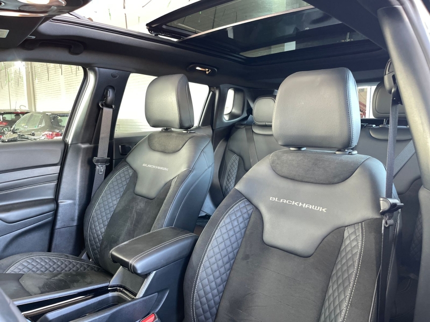 jeep compass 2.0 hurricane 4 turbo gasolina blackhawk at9 4p automatico 202511