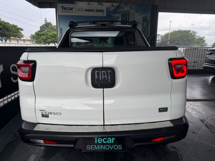 fiat toro 2.0 16v turbo diesel freedom 4wd at9 4p automatico 20225