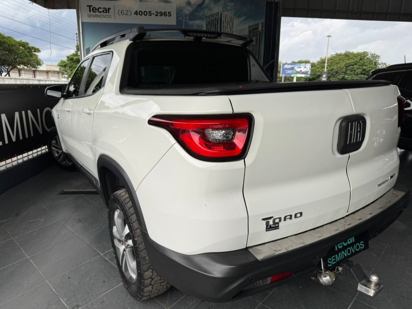 fiat toro 2.0 16v turbo diesel freedom 4wd at9 4p automatico 20193