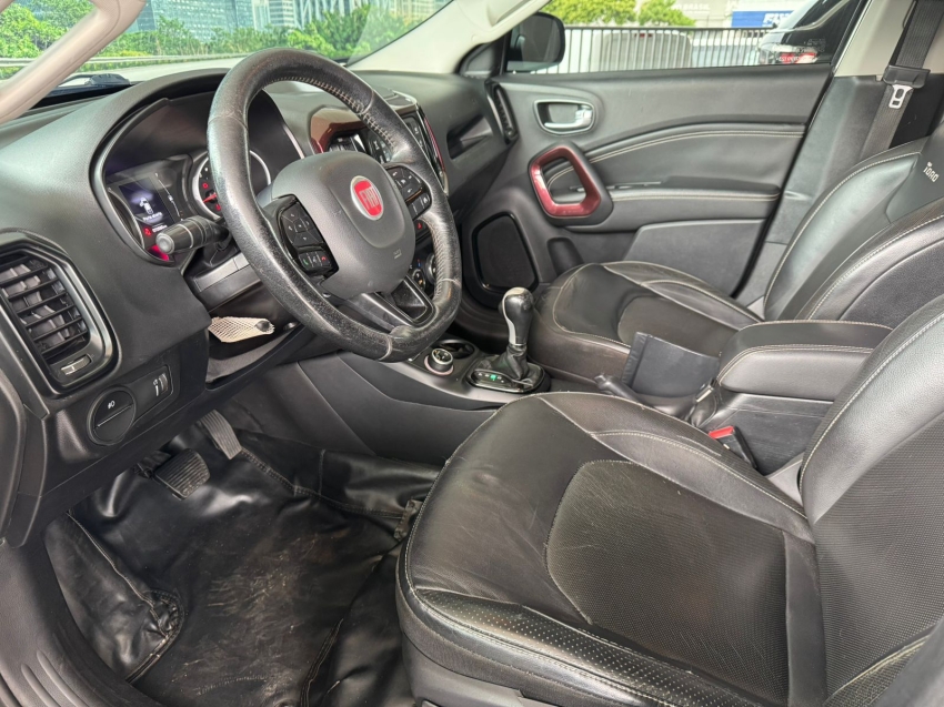 fiat toro 2.0 16v turbo diesel freedom 4wd at9 4p automatico 20199