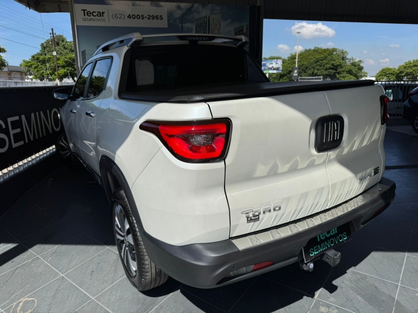 fiat toro 1.3 turbo 270 flex volcano at6 4p automatico 20253