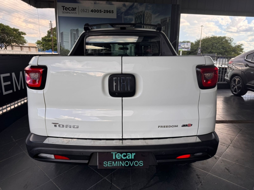 fiat toro 2.0 16v turbo diesel freedom 4wd at9 4p automatico 20195