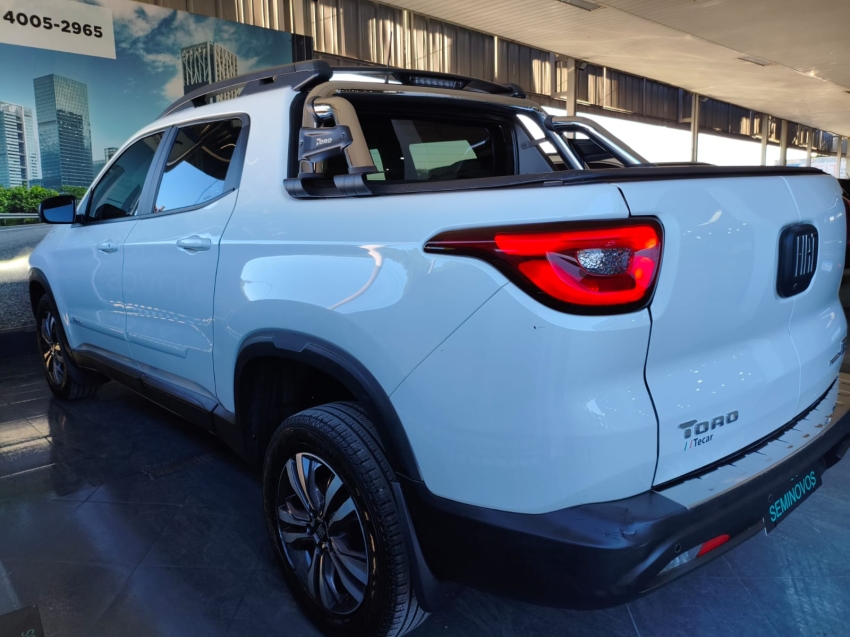 fiat toro 1.3 turbo 270 flex freedom at6 4p automatico 20253