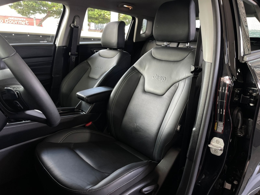 jeep compass 1.3 t270 turbo flex longitude at6 4p automatico 2024 jeep compass 1.3 t270 turbo flex longitude at6 4p automatico 2024