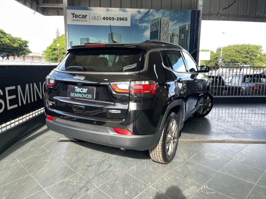 jeep compass 1.3 t270 turbo flex longitude at6 4p automatico 2024 jeep compass 1.3 t270 turbo flex longitude at6 4p automatico 2024