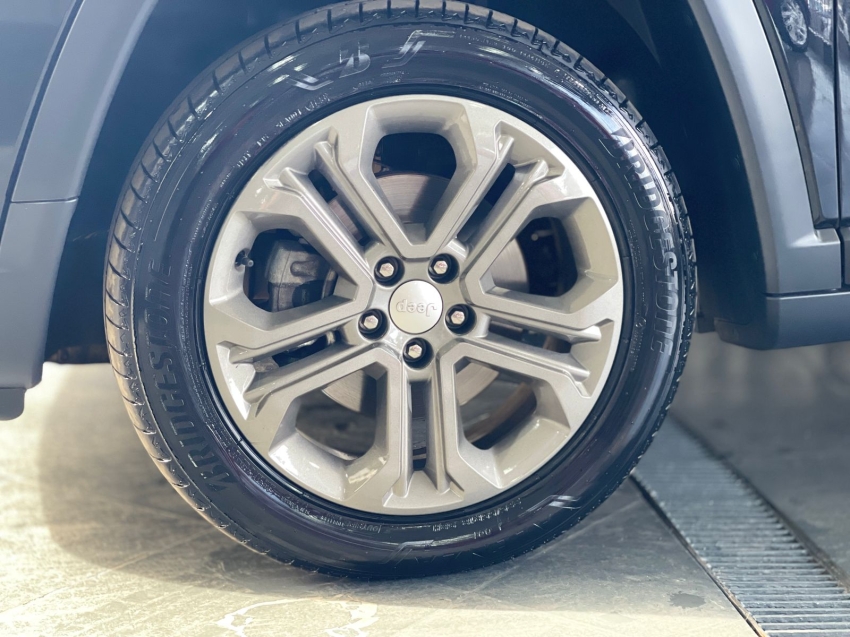 jeep compass 1.3 t270 turbo flex longitude at6 4p automatico 2024 jeep compass 1.3 t270 turbo flex longitude at6 4p automatico 2024