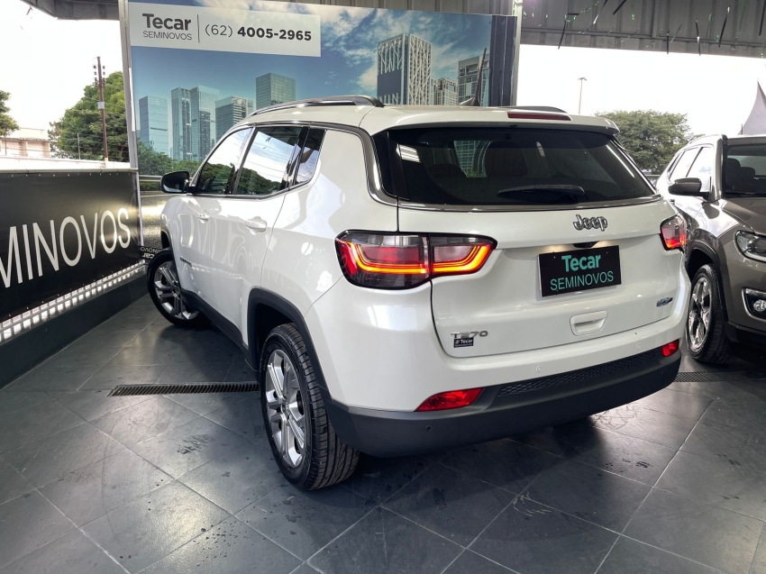 jeep compass 1.3 t270 turbo flex longitude at6 4p automatico 2022 jeep compass 1.3 t270 turbo flex longitude at6 4p automatico 2022