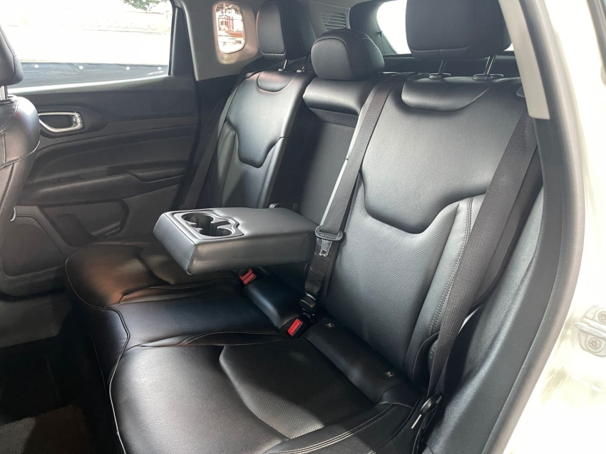 jeep compass 1.3 t270 turbo flex longitude at6 4p automatico 2022 jeep compass 1.3 t270 turbo flex longitude at6 4p automatico 2022