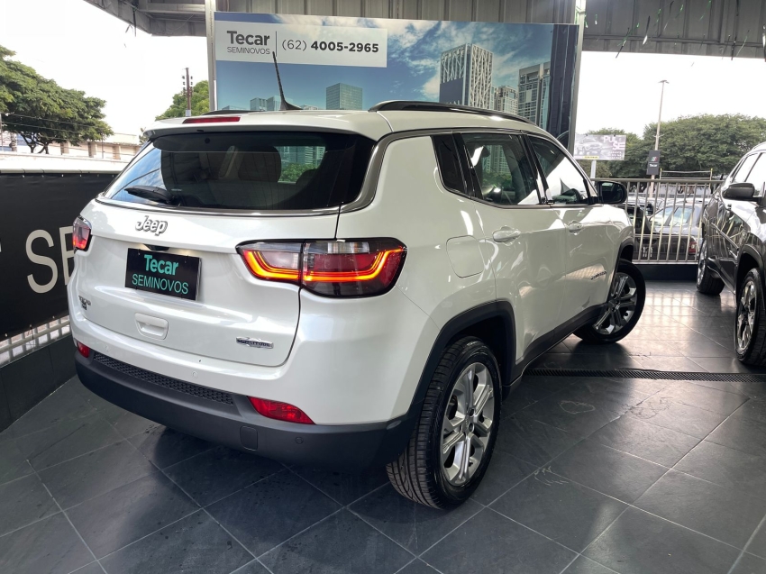 jeep compass 1.3 t270 turbo flex longitude at6 4p automatico 2022 jeep compass 1.3 t270 turbo flex longitude at6 4p automatico 2022