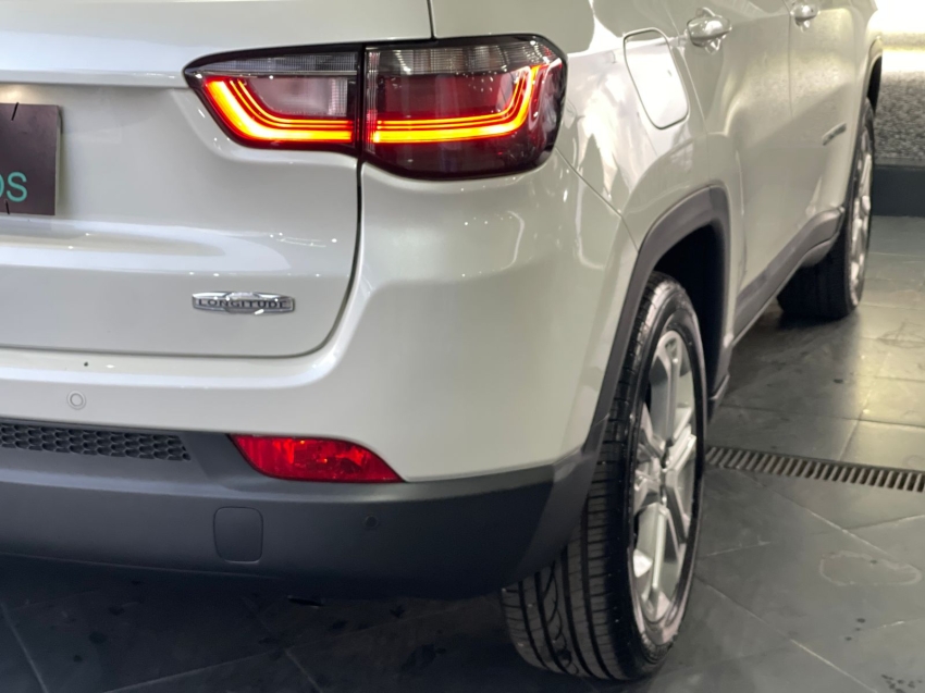 jeep compass 1.3 t270 turbo flex longitude at6 4p automatico 2022 jeep compass 1.3 t270 turbo flex longitude at6 4p automatico 2022