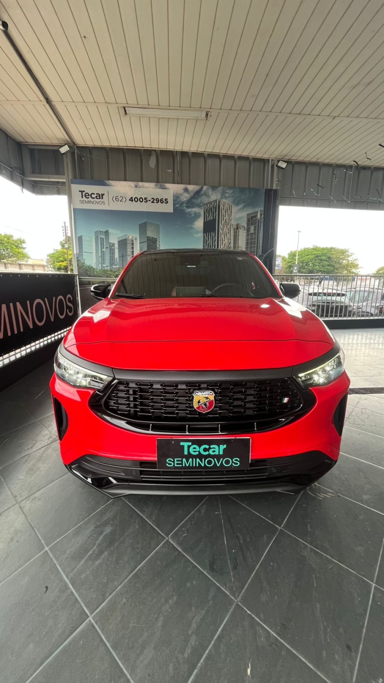 fiat fastback 1.3 turbo 270 flex abarth at6 4p automatico 2025