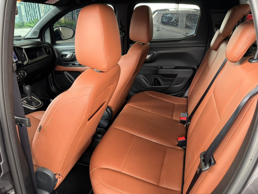 fiat strada 1.3 firefly flex volcano cd cvt 4p automatico 202510