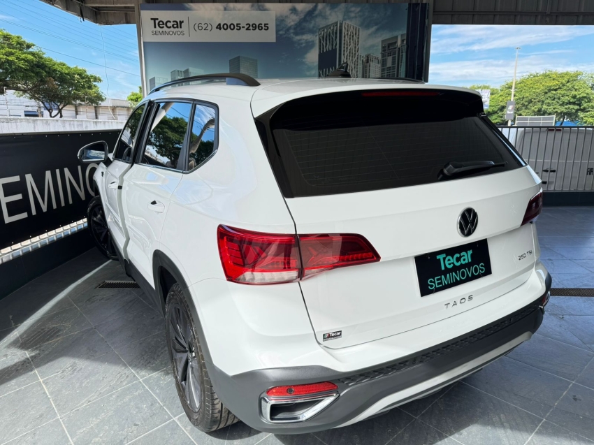 volkswagen taos 1.4 250 tsi total flex comfortline automatico 4p 20253