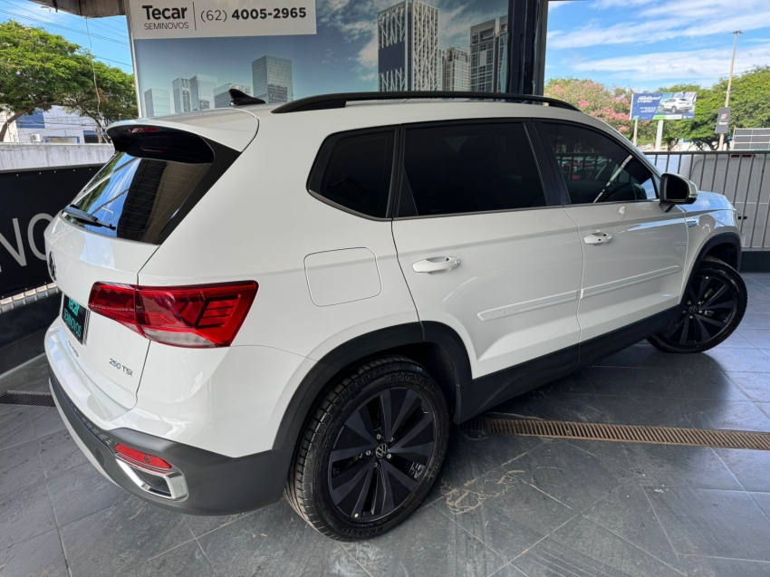 volkswagen taos 1.4 250 tsi total flex comfortline automatico 4p 20254