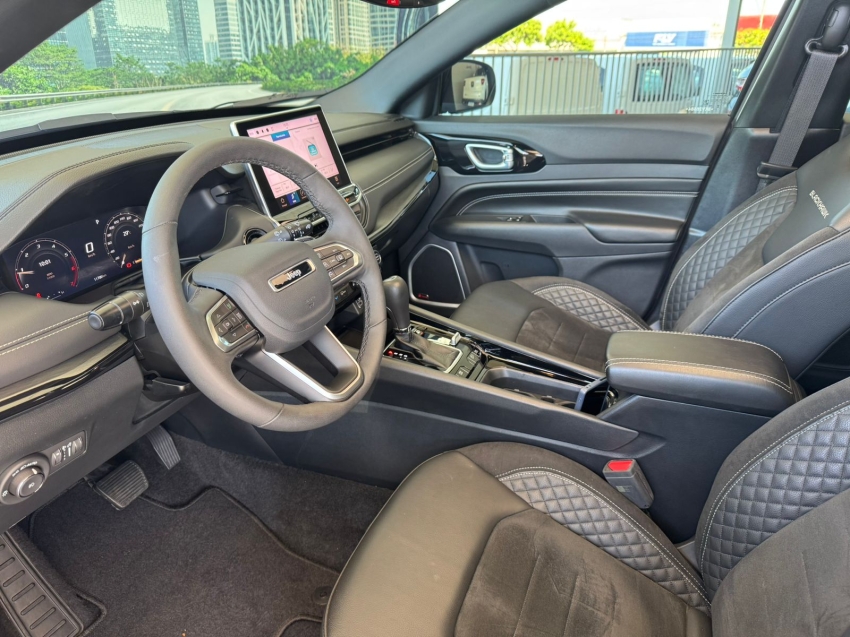jeep compass 2.0 hurricane 4 turbo gasolina blackhawk at9 4p automatico 202511