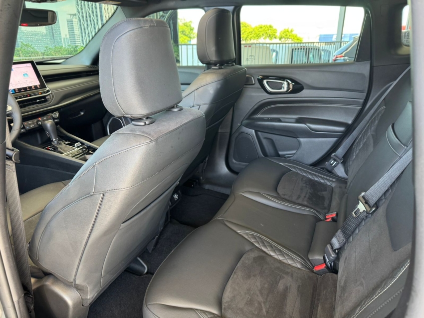 jeep compass 2.0 hurricane 4 turbo gasolina blackhawk at9 4p automatico 202512