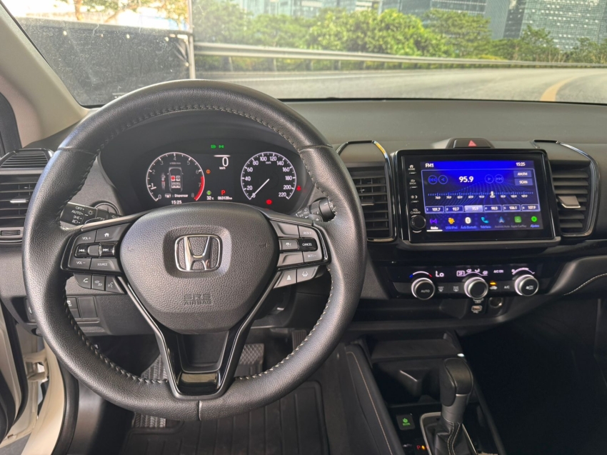 honda city 1.5 i-vtec flex hatch touring cvt 4p automatico 20228