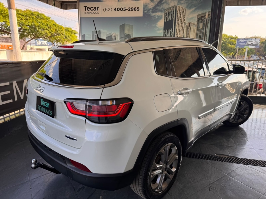 jeep compass 1.3 t270 turbo flex longitude at6 4p automatico 20234