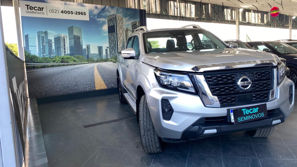 nissan frontier 2.3 16v turbo diesel platinum cd 4x4 automatico 4p 2023