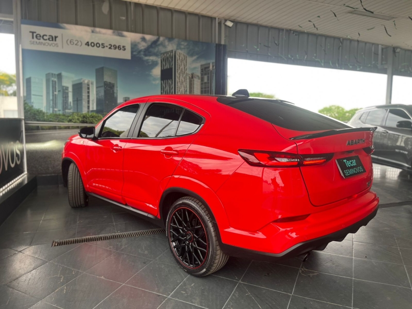 fiat fastback 1.3 turbo 270 flex abarth at6 4p automatico 2025