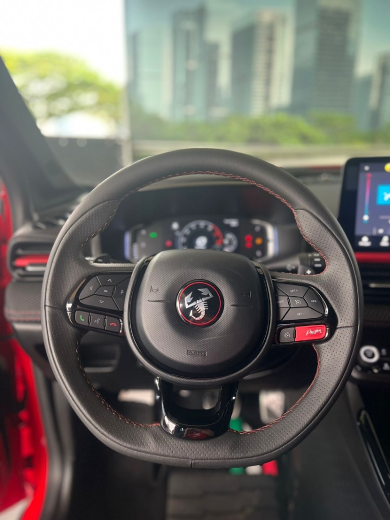 fiat fastback 1.3 turbo 270 flex abarth at6 4p automatico 2025