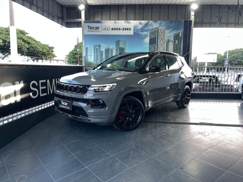 jeep compass 2.0 hurricane 4 turbo gasolina blackhawk at9 4p automatico 2025