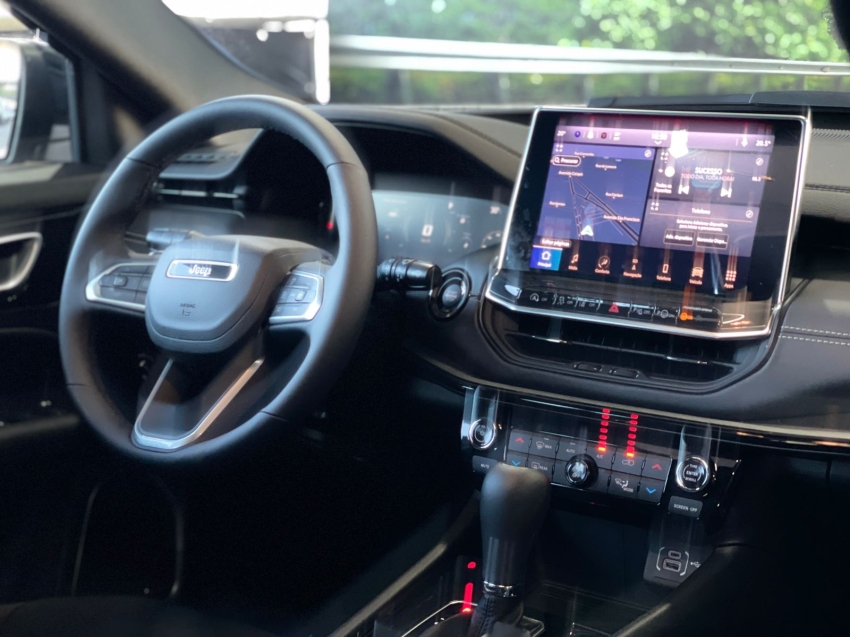 jeep compass 2.0 hurricane 4 turbo gasolina blackhawk at9 4p automatico 202517