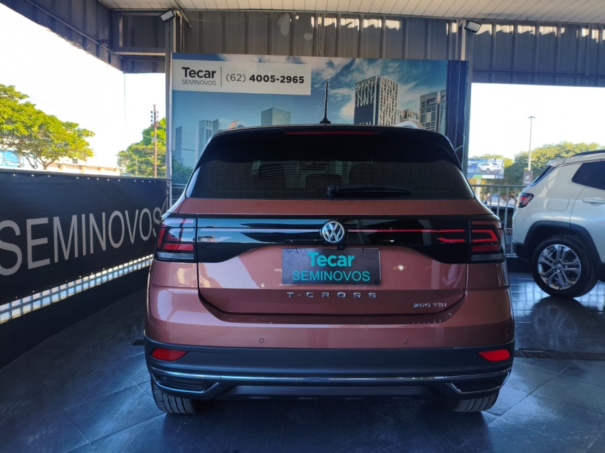 volkswagen t-cross 1.4 250 tsi total flex highline automatico 4p 20215