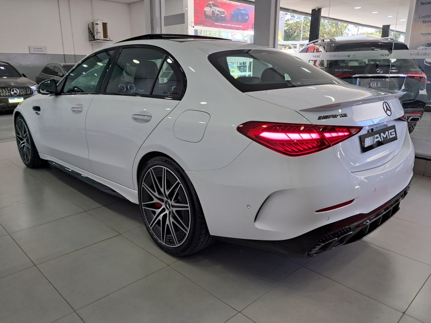 mercedes-benz c 63 amg 2.0 turbo phev s e performance 4matic+ speedshift.