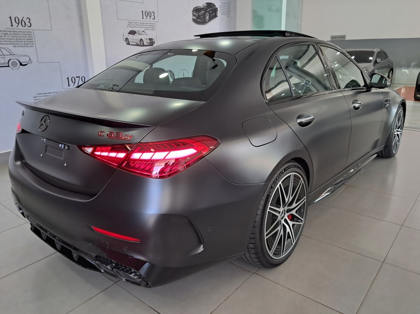 mercedes-benz c 63 amg 2.0 turbo phev s e performance 4matic+ speedshift.