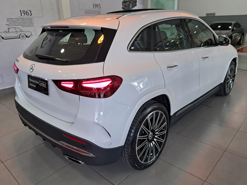 mercedes-benz gla 200 1.3 mhev amg line 7g-dct hibrido 4p automatico 2025