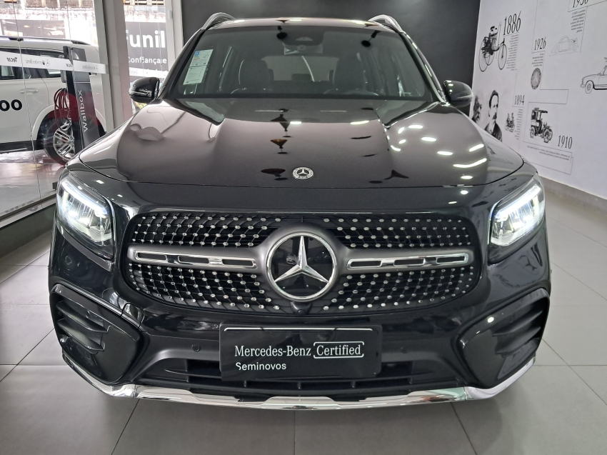 mercedes-benz glb 220 2.0 mhev amg line 4matic 8g-dct hibrido 4p automatico 2025