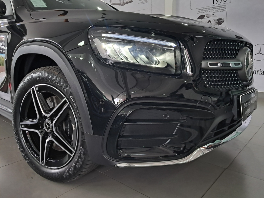 mercedes-benz glb 220 2.0 mhev amg line 4matic 8g-dct hibrido 4p automatico 2025